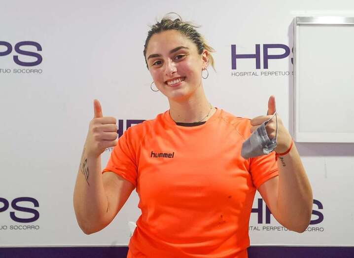 Sofi pasando el reconocimiento médico en Hospital Perpetuo Socorro. Imagen de HPS